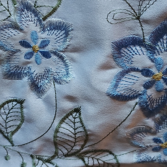 Bordado A Mao White Blue Floral Tablecloth 6 Napkins Cut Out Embroidery 48 Inch - Picture 5 of 10